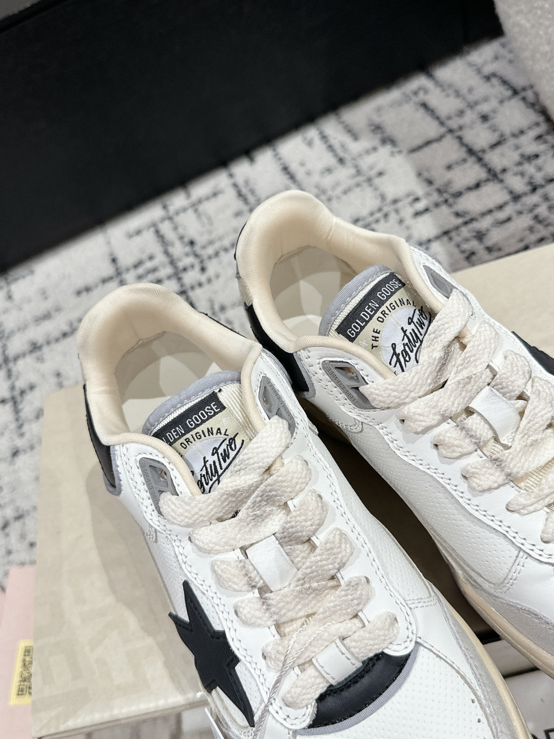 LuxluxHouse Best Quality Shoes Golden Goose