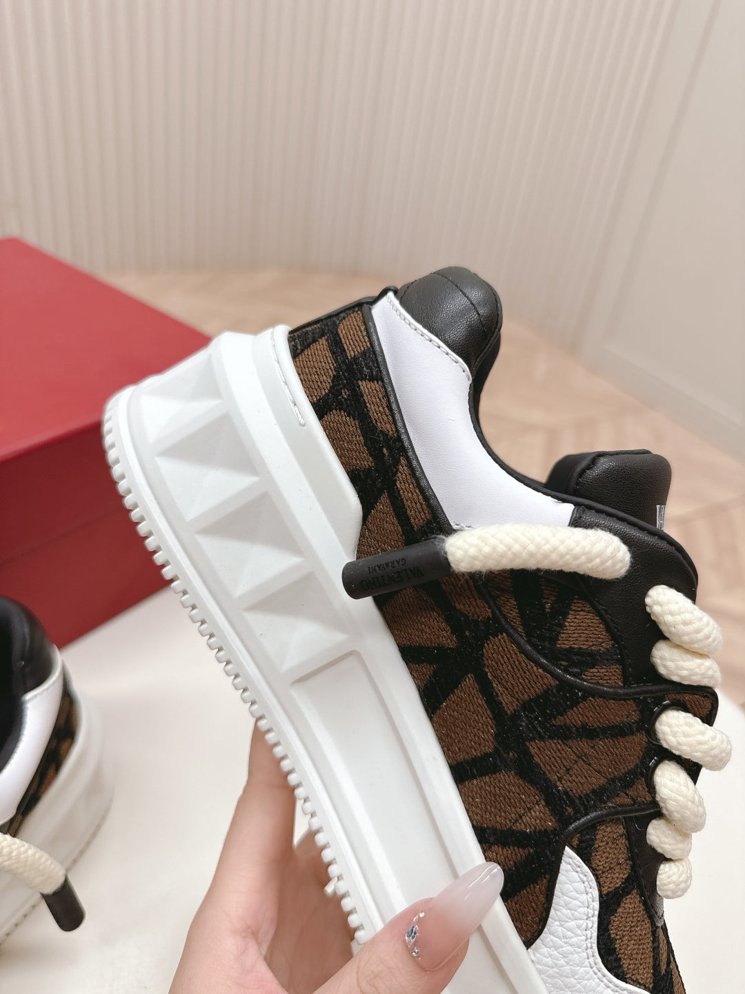 LuxluxHouse Best Quality Valentino Women Shoes