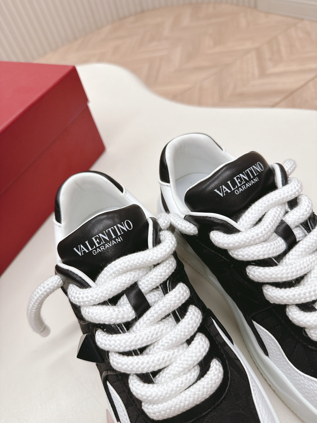 LuxluxHouse Best Quality Valentino Women Shoes
