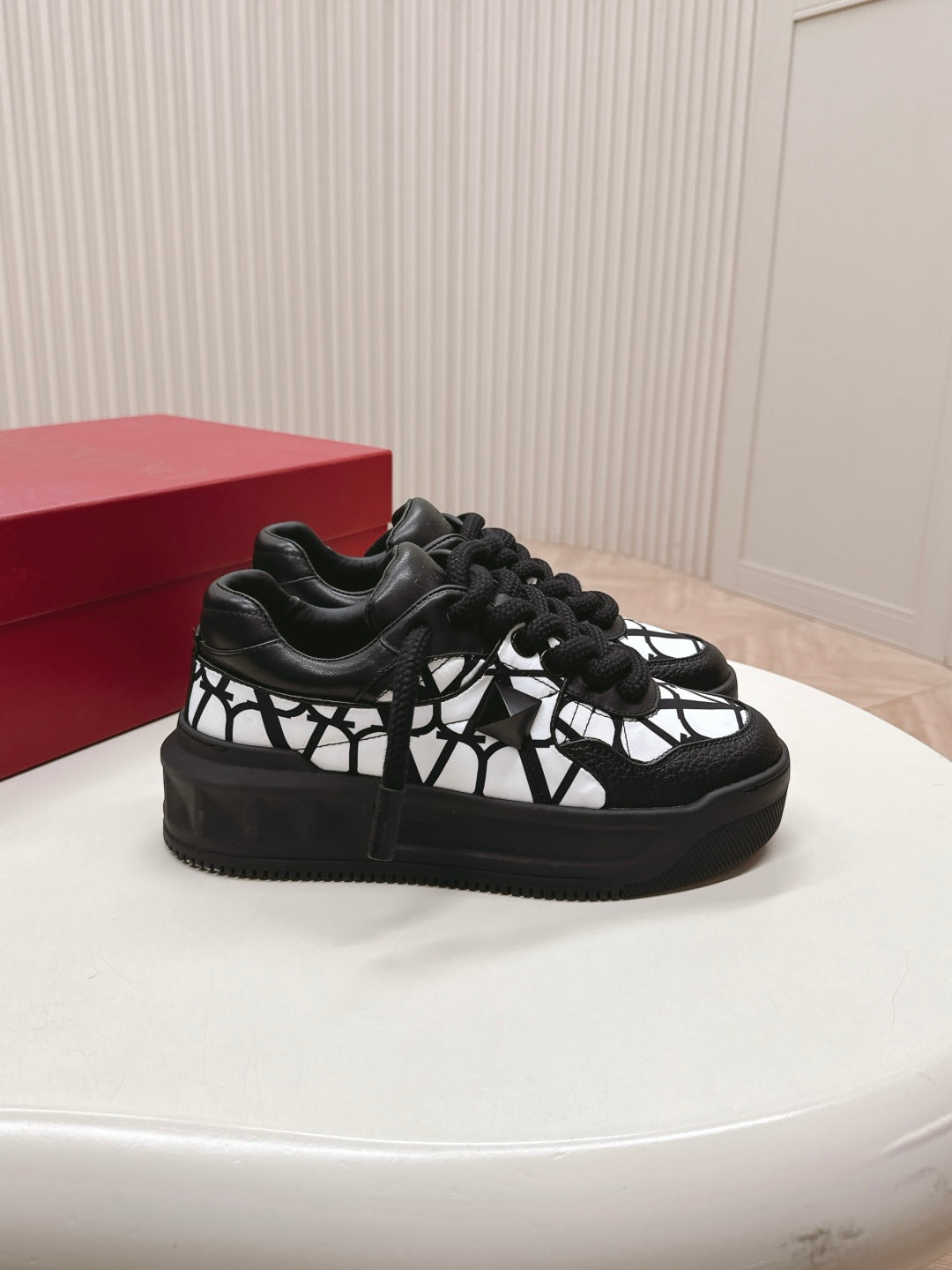 LuxluxHouse Best Quality Valentino Women Shoes