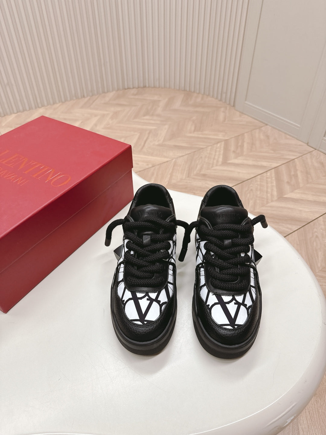 LuxluxHouse Best Quality Valentino Women Shoes