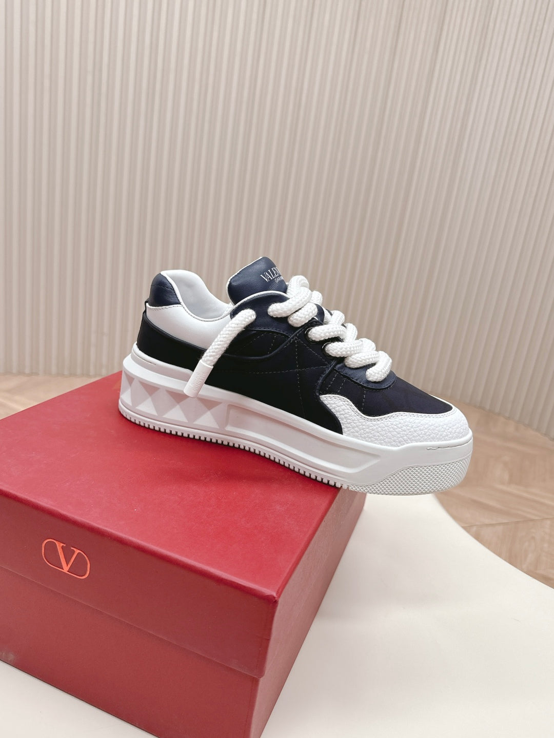 LuxluxHouse Best Quality Valentino Women Shoes