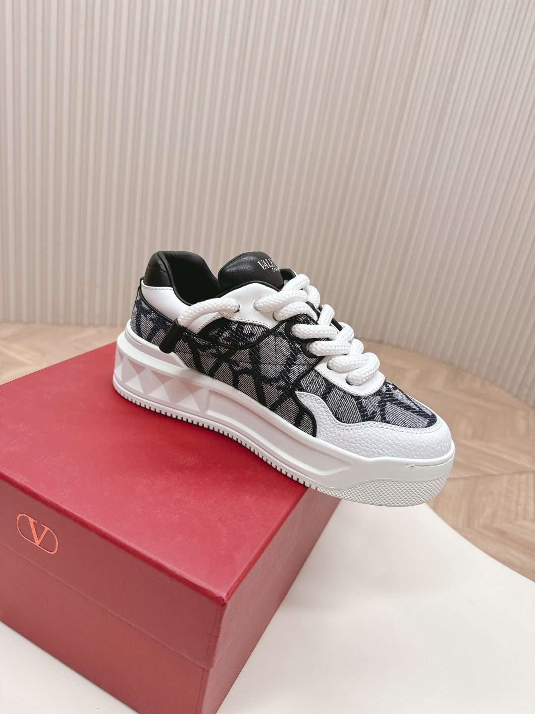 LuxluxHouse Best Quality Valentino Women Shoes