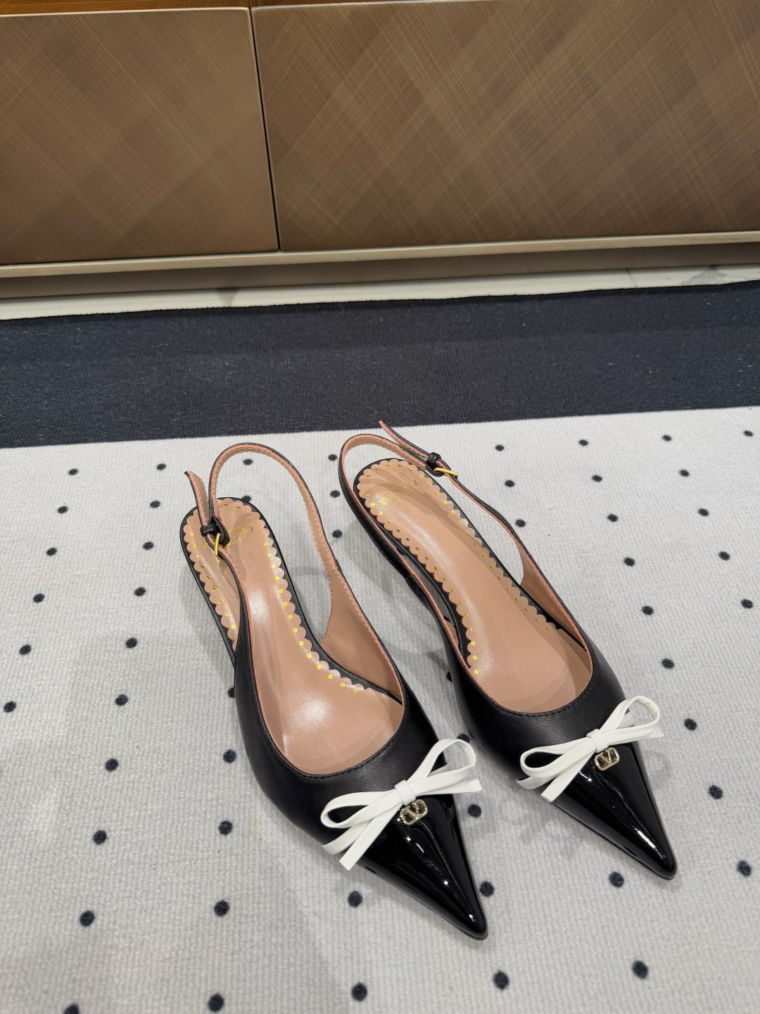 LuxluxHouse Best Quality Valentino Women Shoes