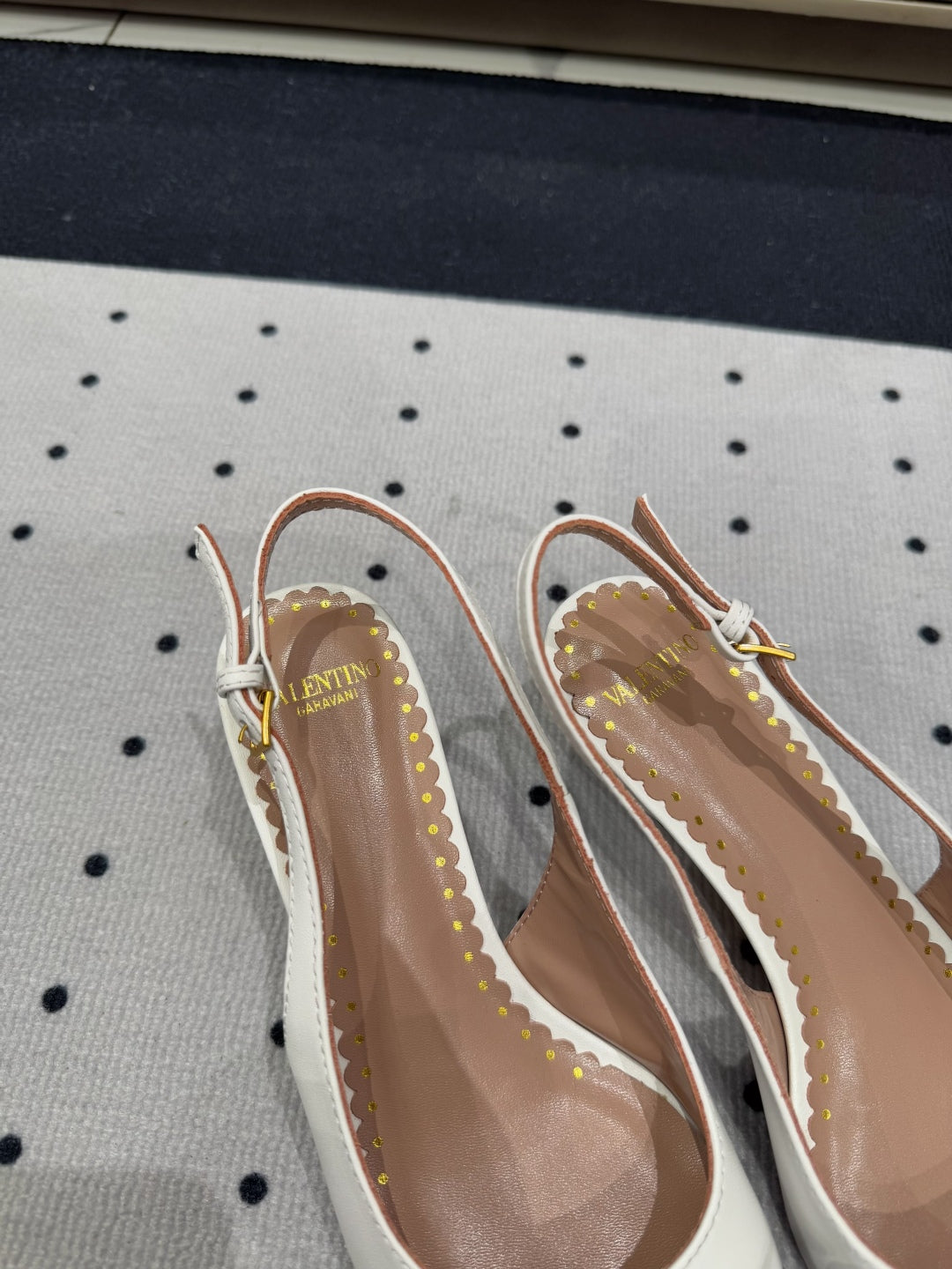 LuxluxHouse Best Quality Valentino Women Shoes