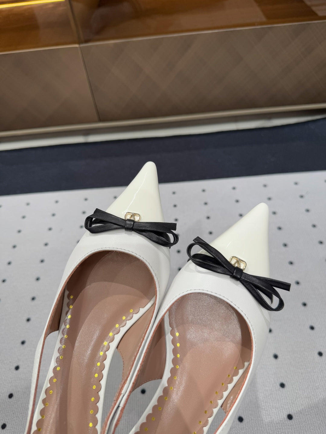 LuxluxHouse Best Quality Valentino Women Shoes