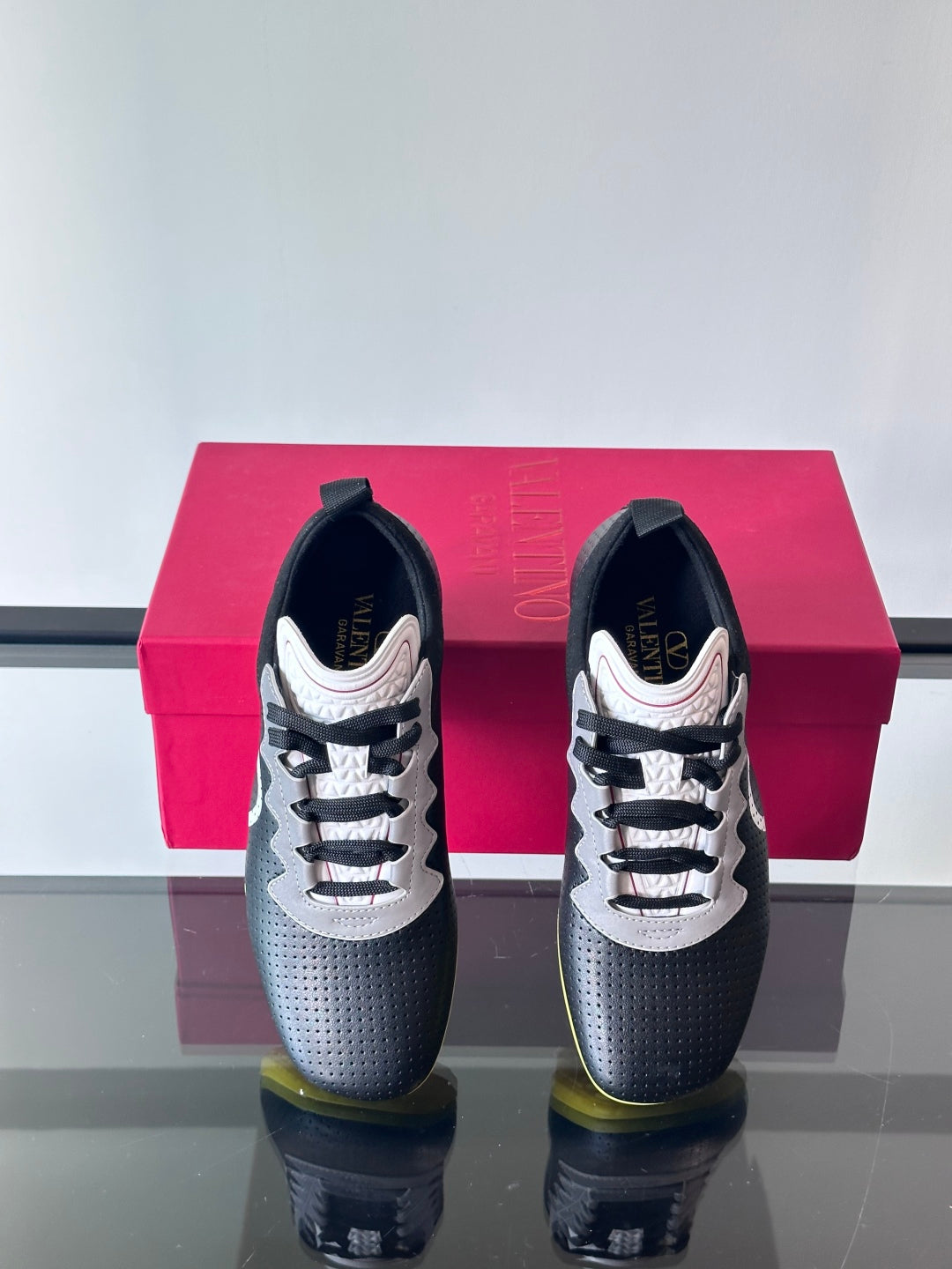 LuxluxHouse Best Quality Shoes Valentino