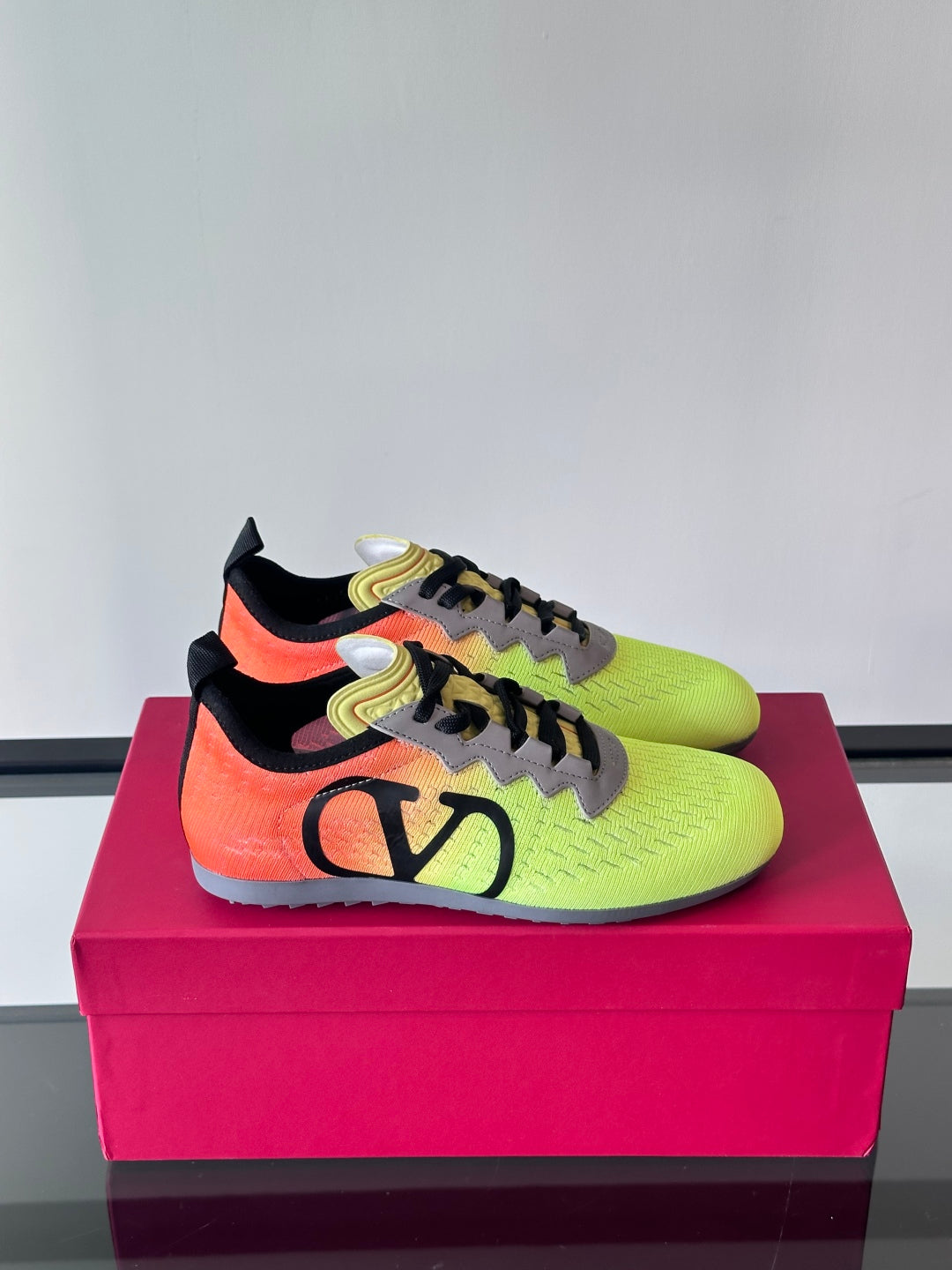 LuxluxHouse Best Quality Shoes Valentino