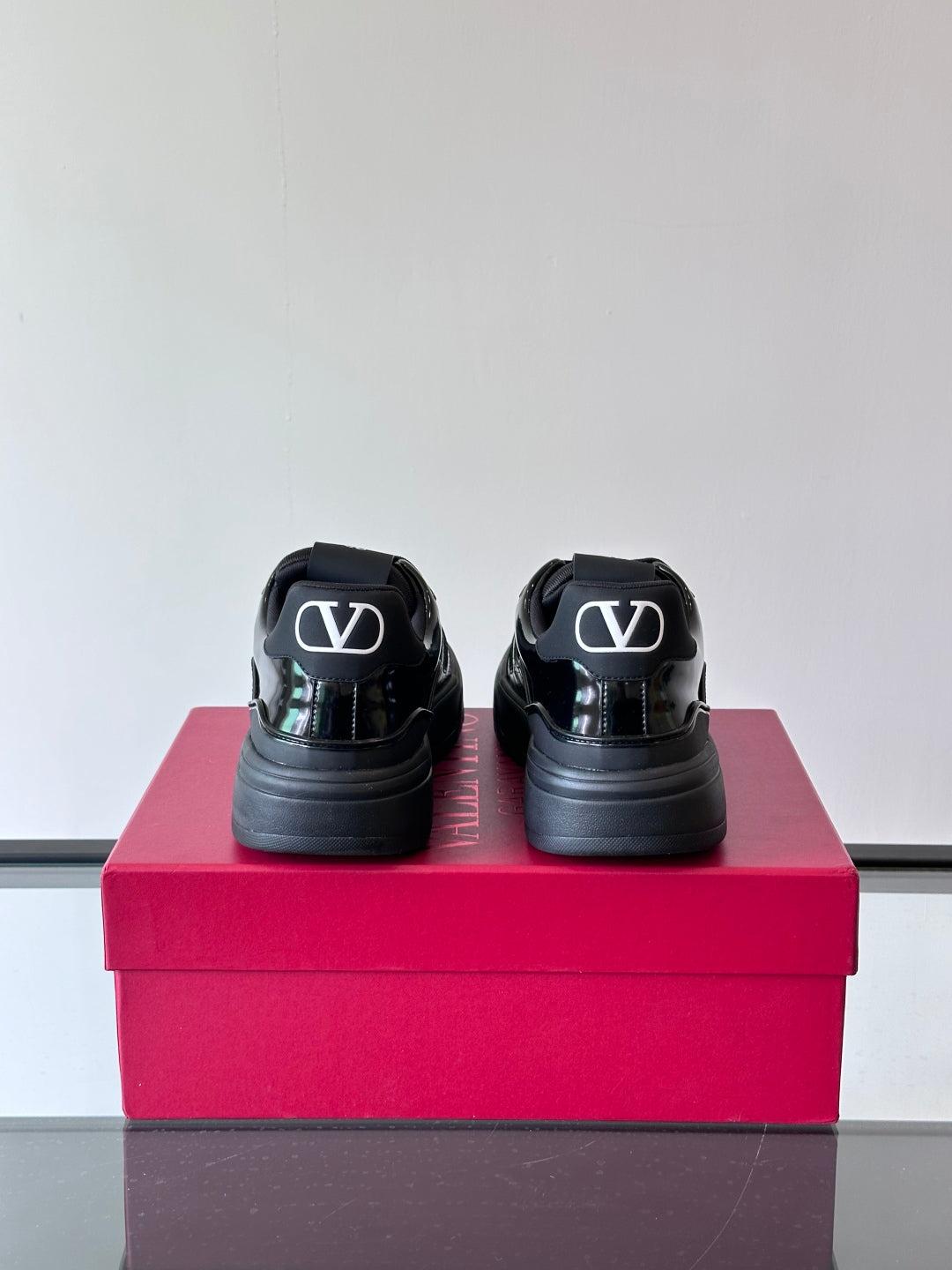 LuxluxHouse Best Quality Shoes Valentino