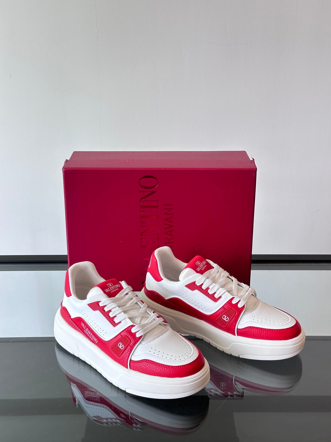 LuxluxHouse Best Quality Shoes Valentino