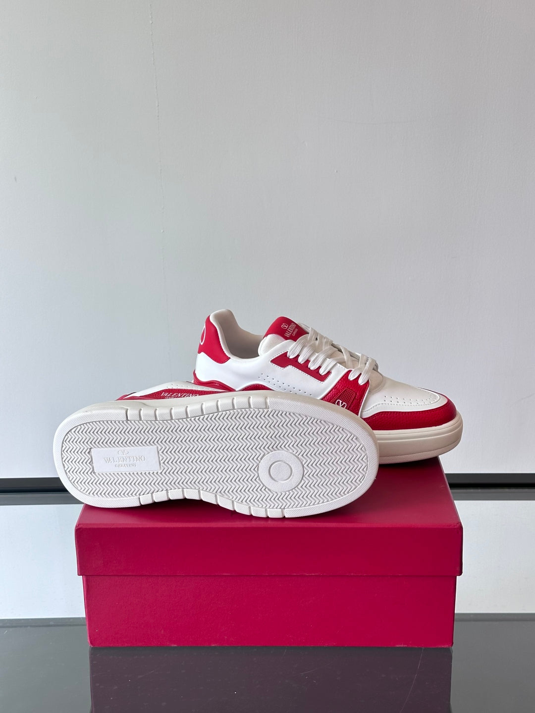 LuxluxHouse Best Quality Shoes Valentino