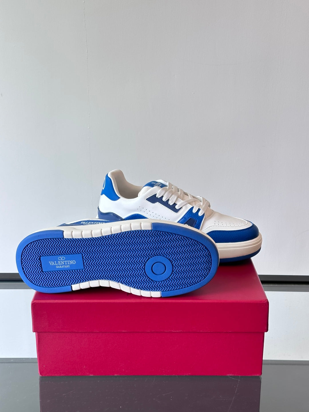 LuxluxHouse Best Quality Shoes Valentino
