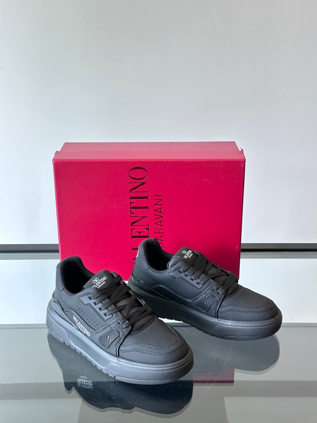 LuxluxHouse Best Quality Shoes Valentino
