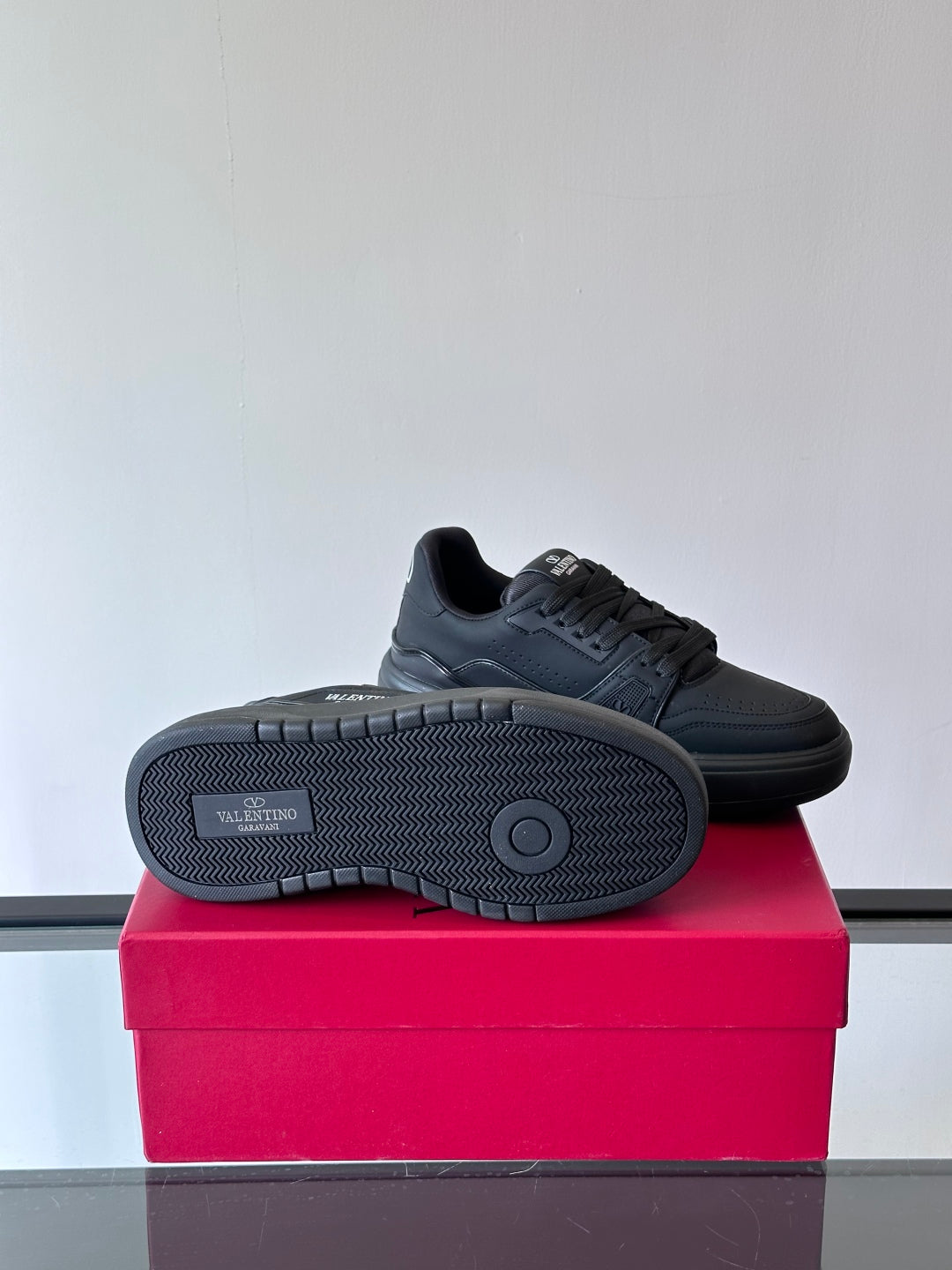 LuxluxHouse Best Quality Shoes Valentino