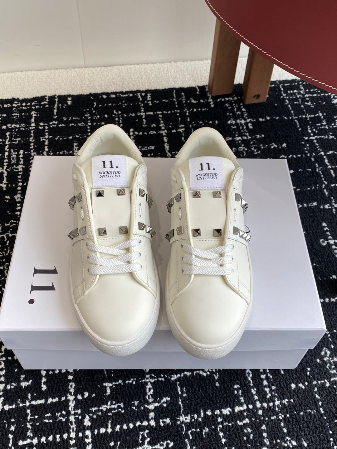 LuxluxHouse Best Quality Shoes Valentino