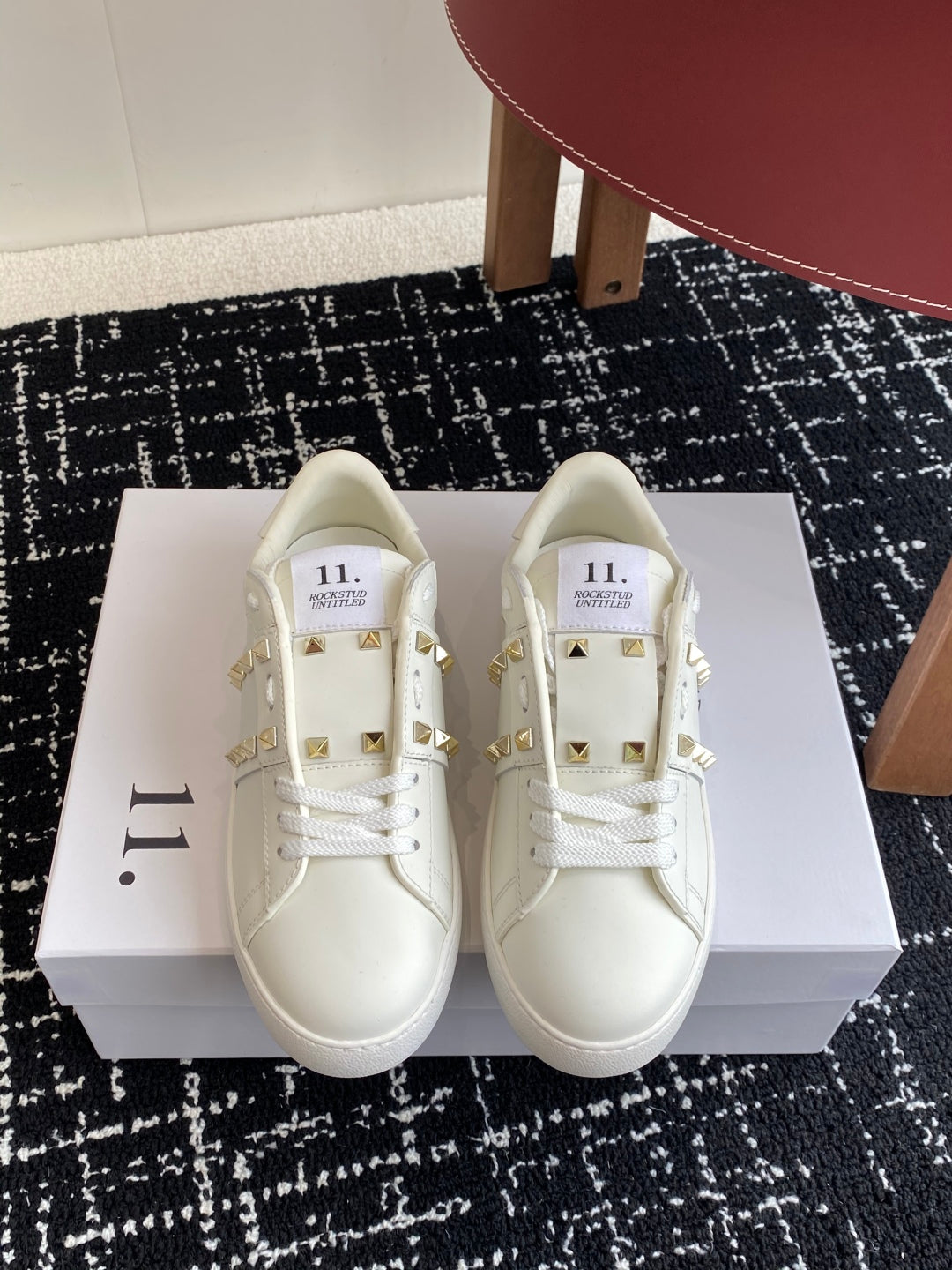 LuxluxHouse Best Quality Shoes Valentino