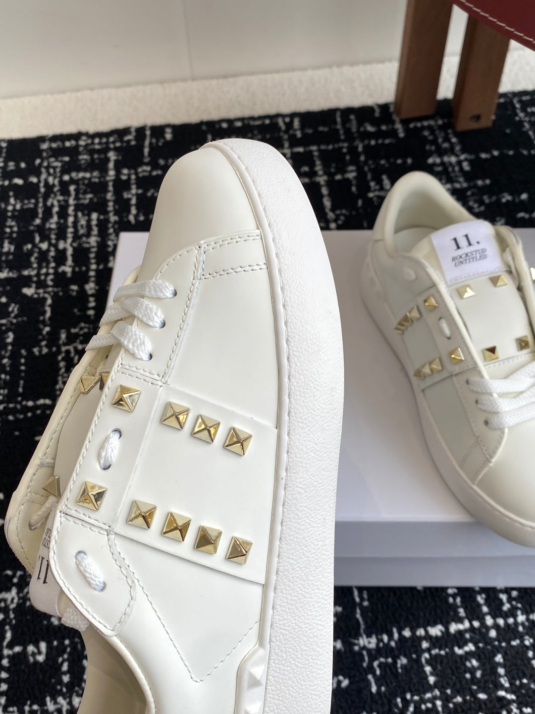 LuxluxHouse Best Quality Shoes Valentino