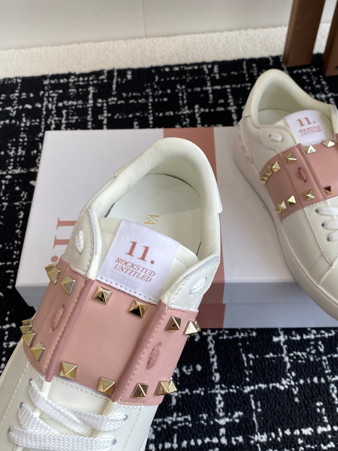 LuxluxHouse Best Quality Valentino Women Shoes