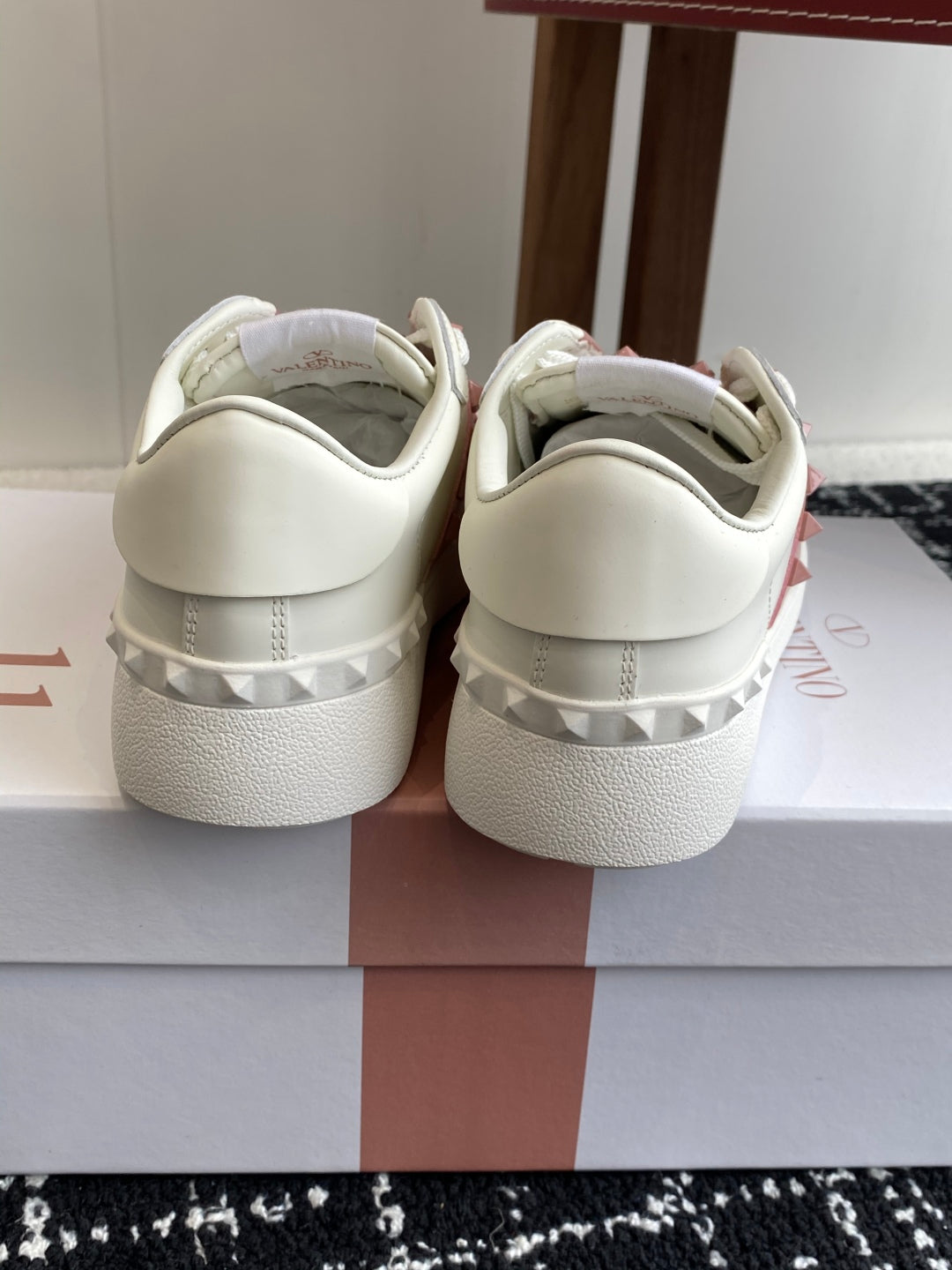 LuxluxHouse Best Quality Valentino Women Shoes