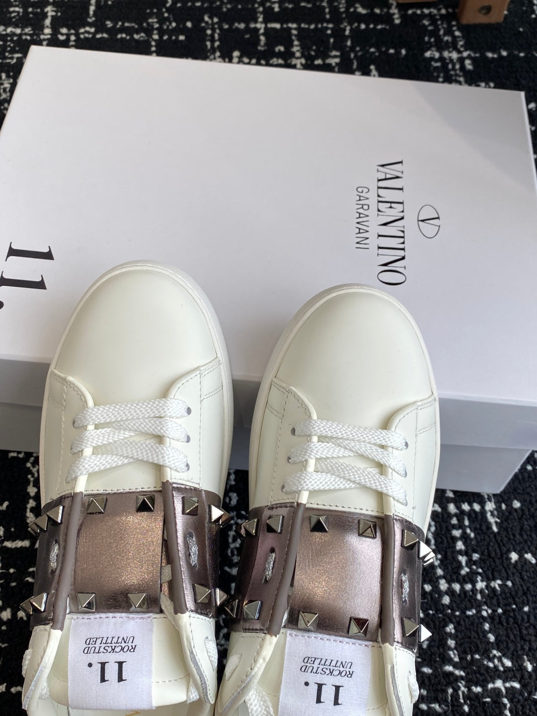 LuxluxHouse Best Quality Valentino Women Shoes