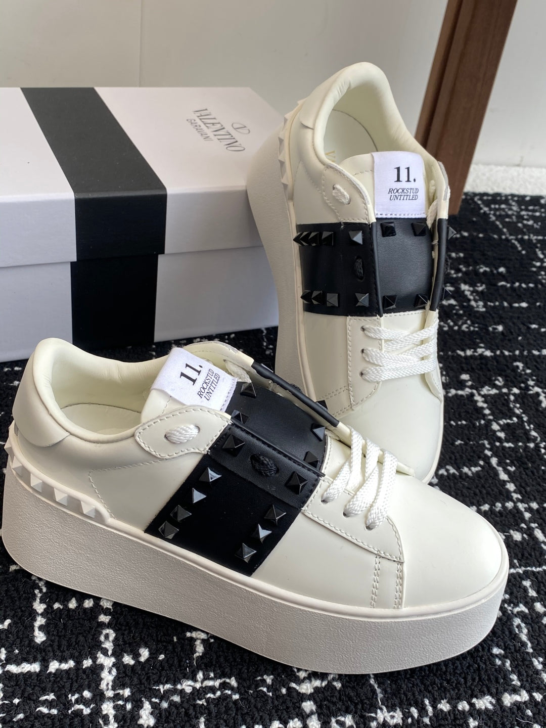 LuxluxHouse Best Quality Valentino Women Shoes