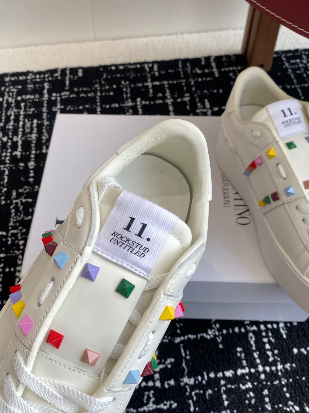 LuxluxHouse Best Quality Shoes Valentino