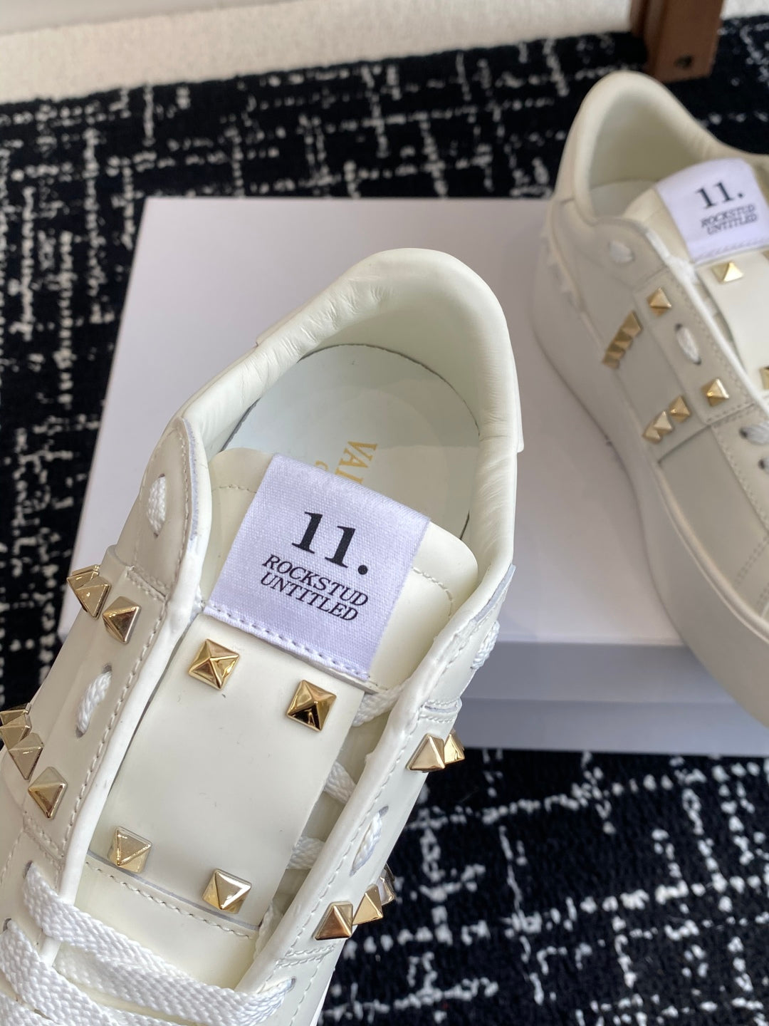 LuxluxHouse Best Quality Valentino Women Shoes