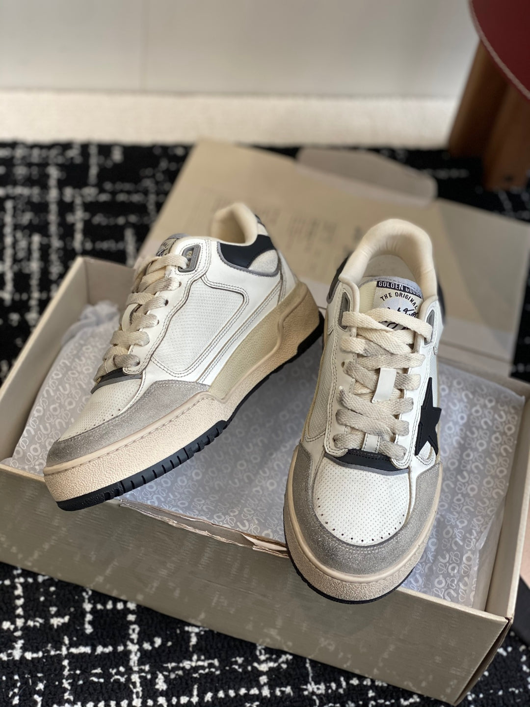 LuxluxHouse Best Quality Shoes Golden Goose