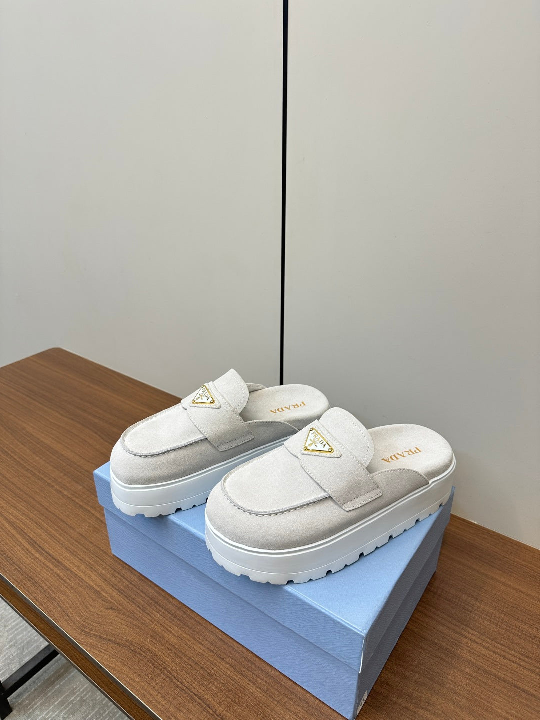 LuxluxHouse Best Quality Women Shoes Prada