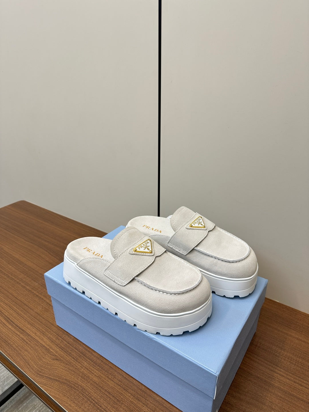 LuxluxHouse Best Quality Women Shoes Prada