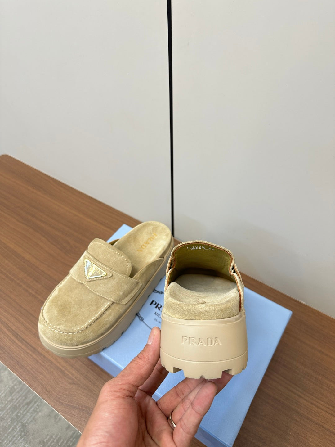 LuxluxHouse Best Quality Women Shoes Prada