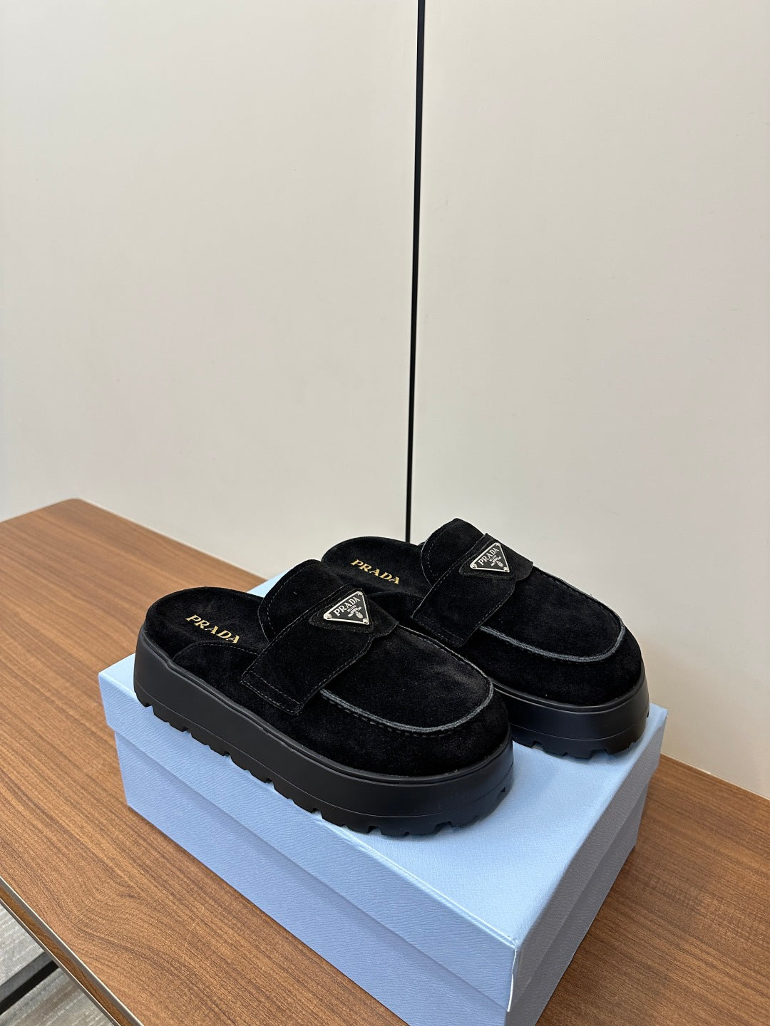 LuxluxHouse Best Quality Women Shoes Prada