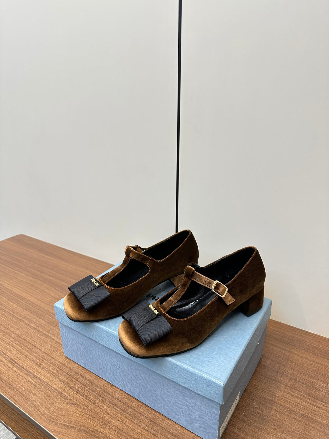 LuxluxHouse Best Quality Women Shoes Prada
