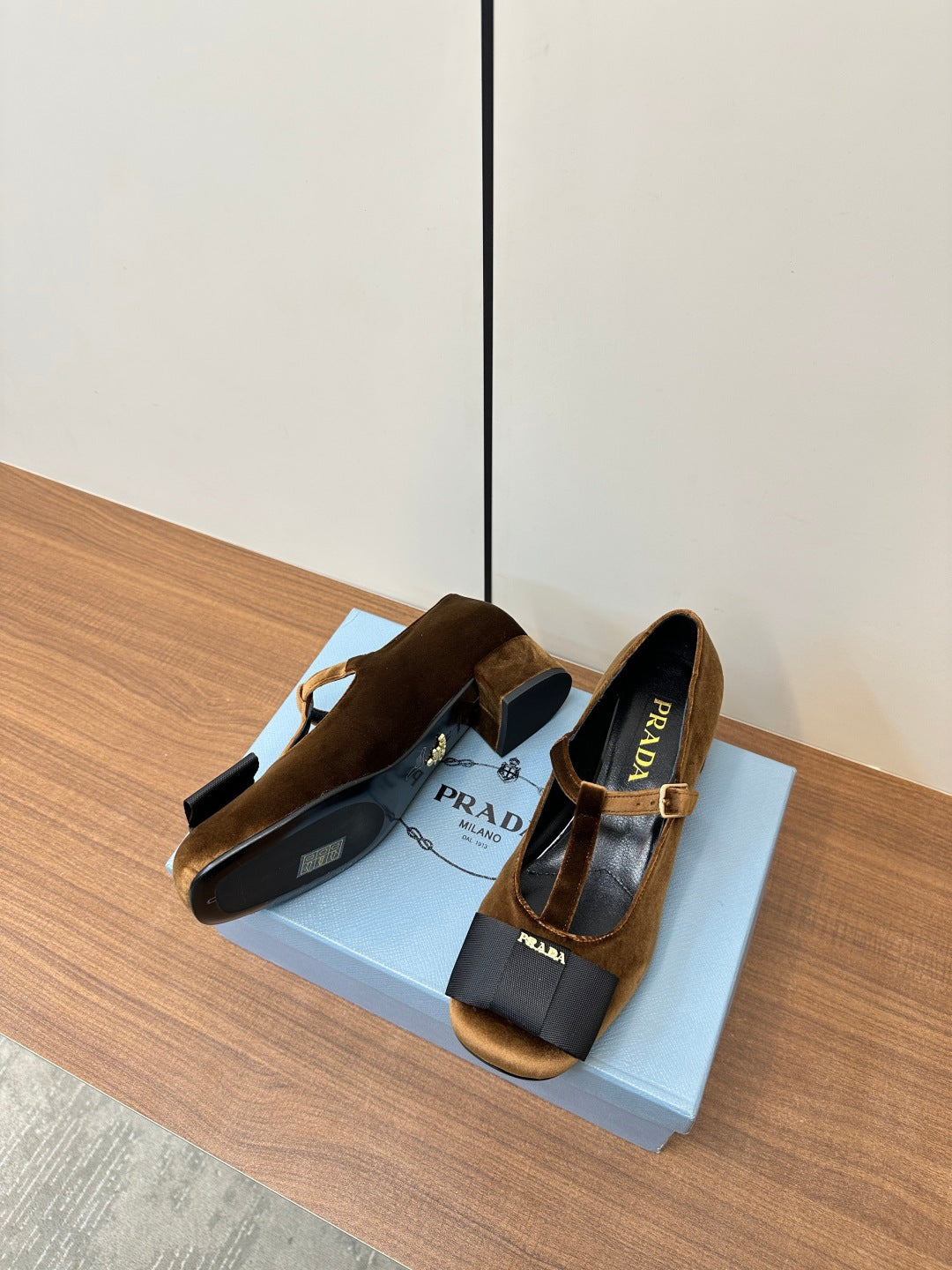 LuxluxHouse Best Quality Women Shoes Prada