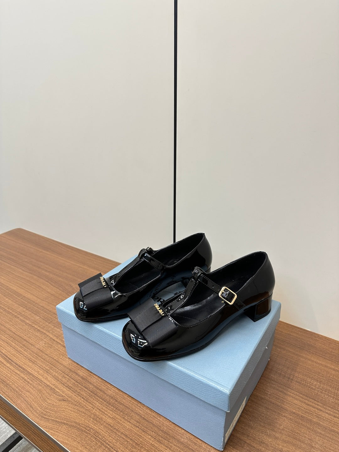 LuxluxHouse Best Quality Women Shoes Prada