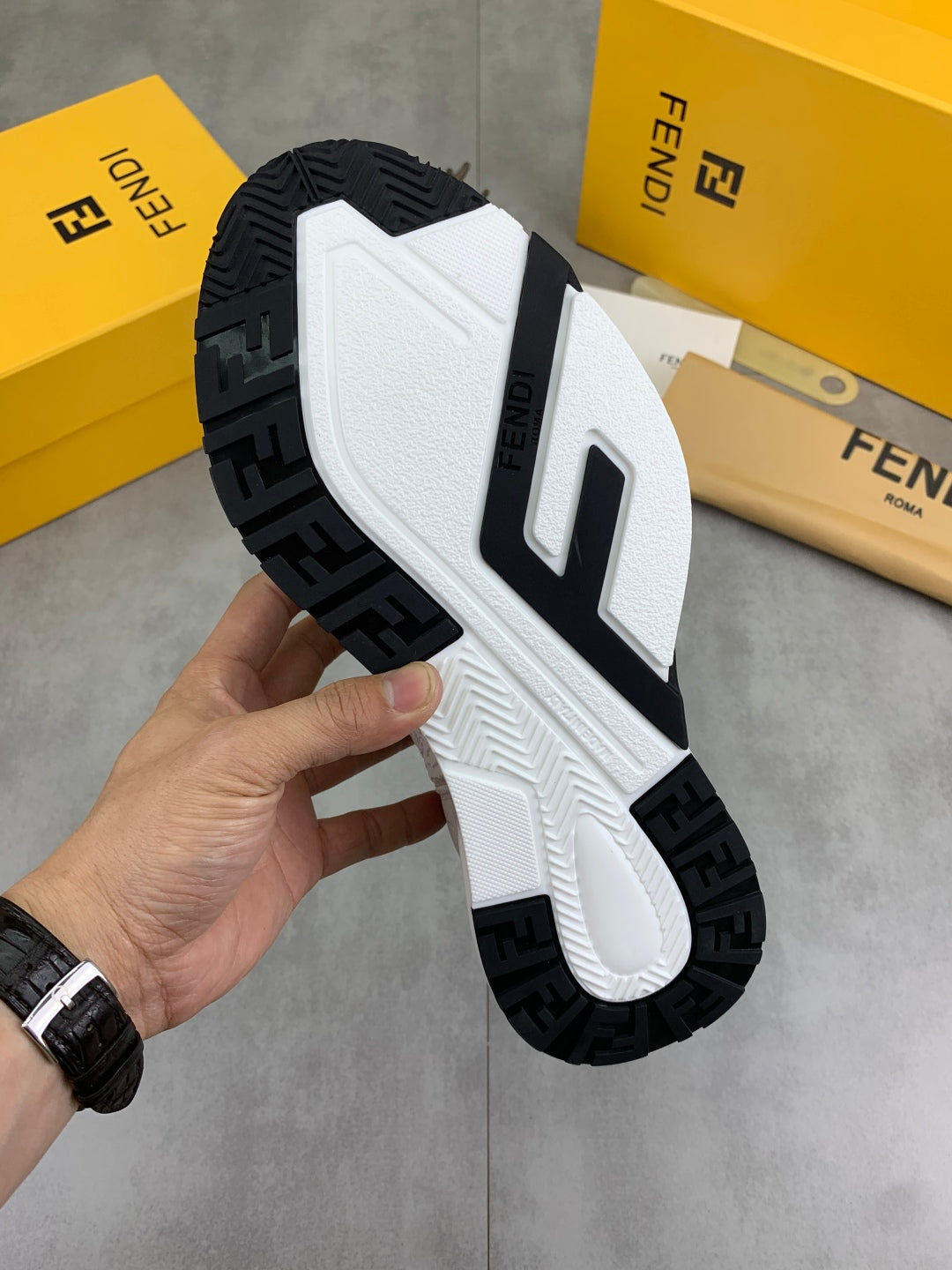 LuxluxHouse Best Quality Shoes Fendi
