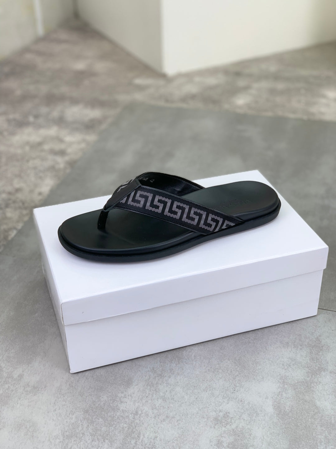 LuxluxHouse Best Quality Sandals Versace