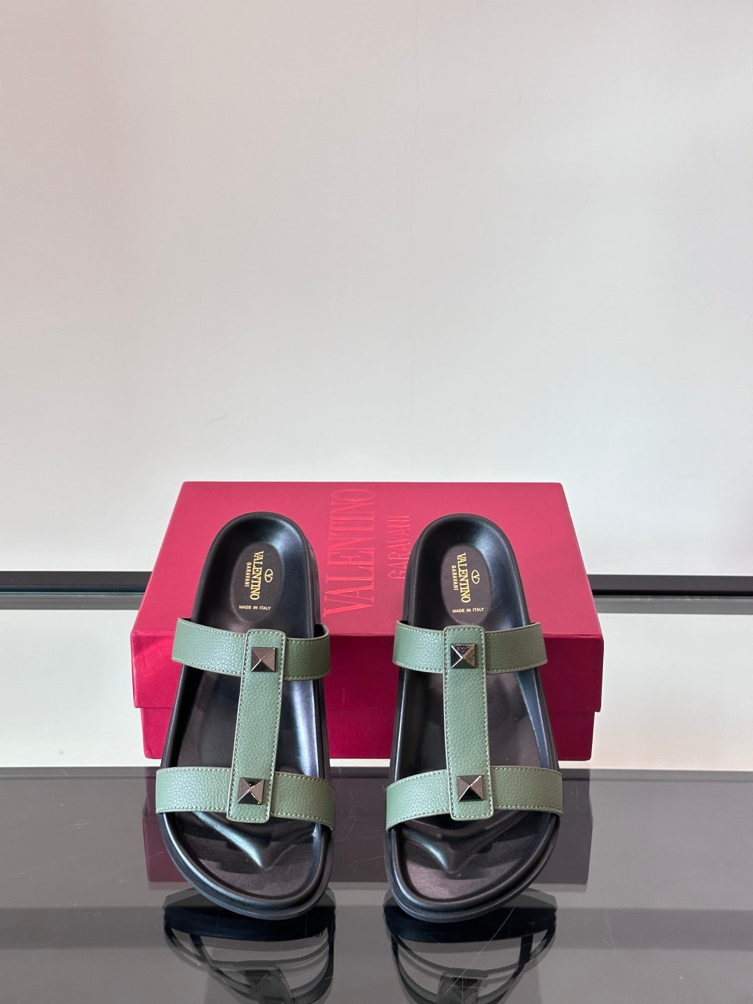 LuxluxHouse Best Quality Sandals Valentino