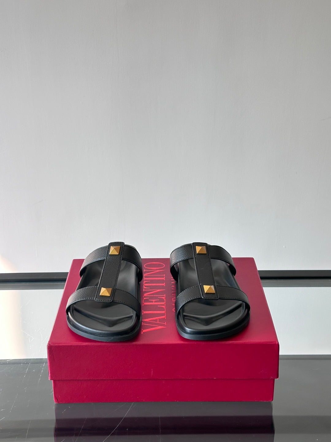 LuxluxHouse Best Quality Sandals Valentino