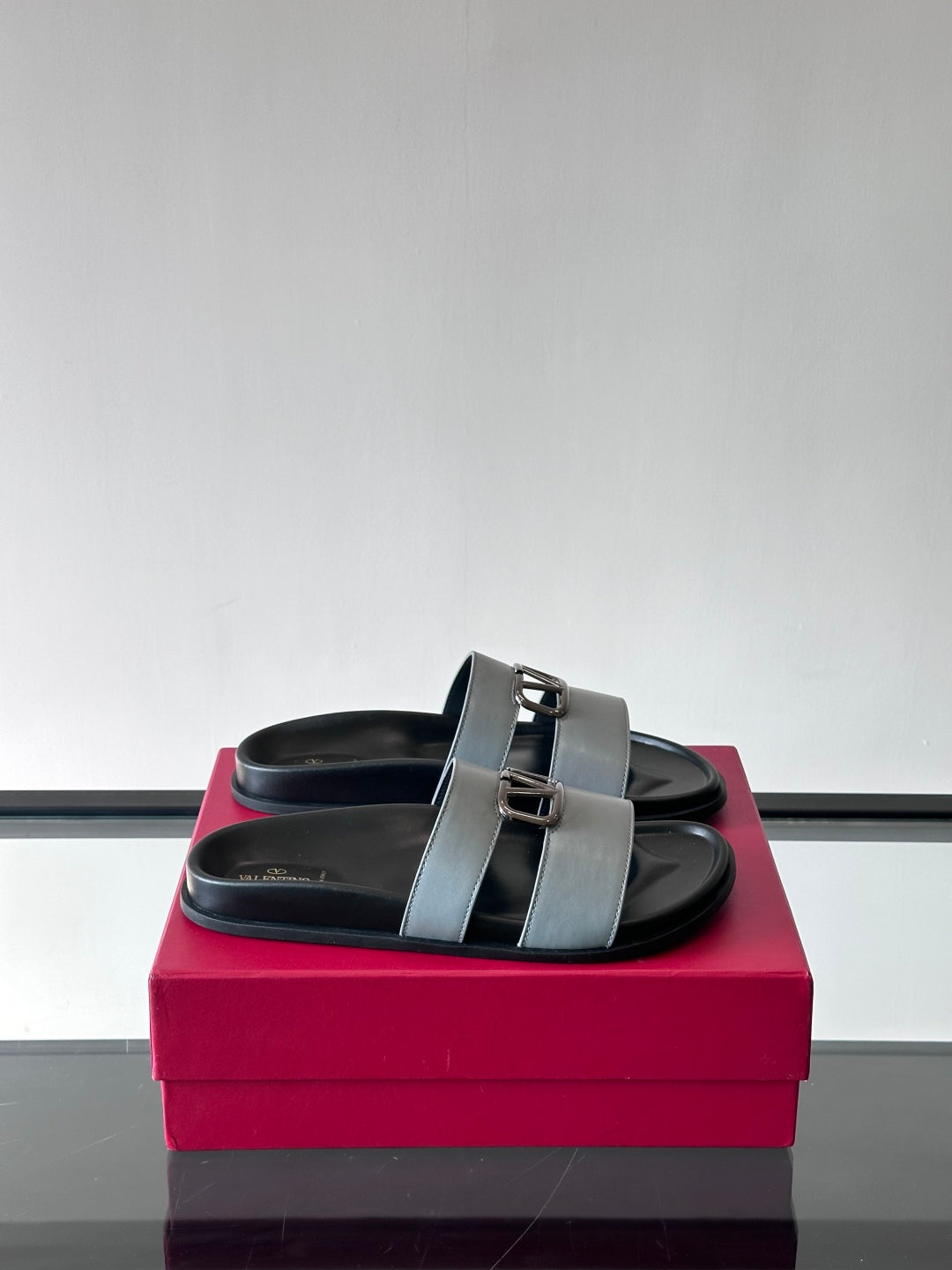 LuxluxHouse Best Quality Sandals Valentino