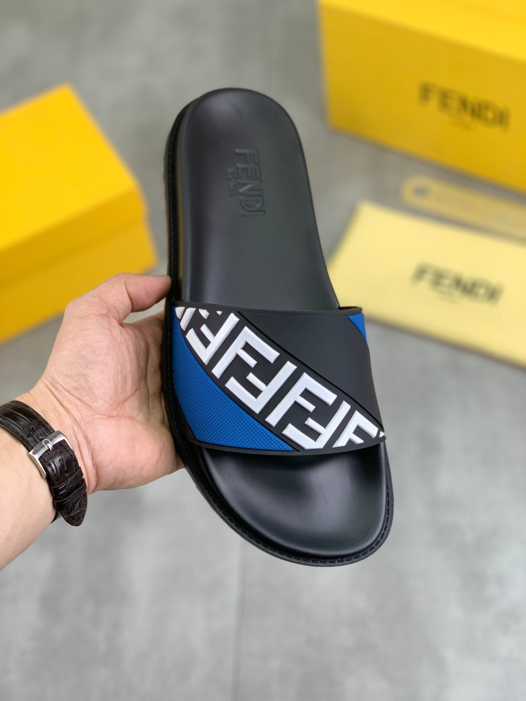 LuxluxHouse Best Quality Sandals Fendi