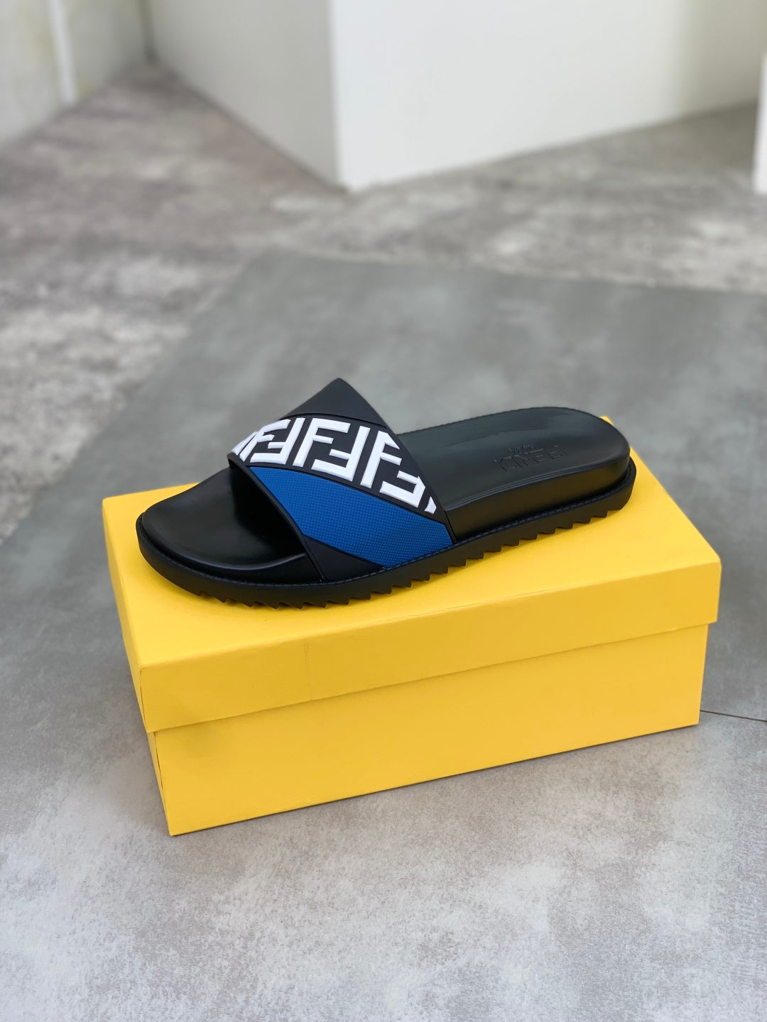 LuxluxHouse Best Quality Sandals Fendi