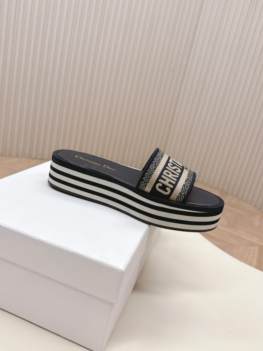 LuxluxHouse Best Quality Women Shoes Dior