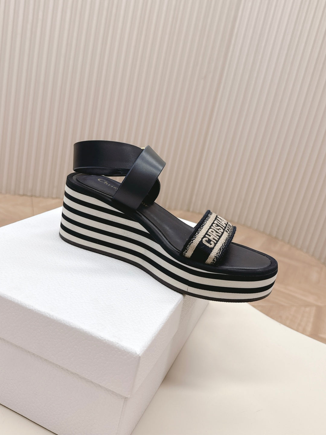LuxluxHouse Best Quality Women Shoes Dior