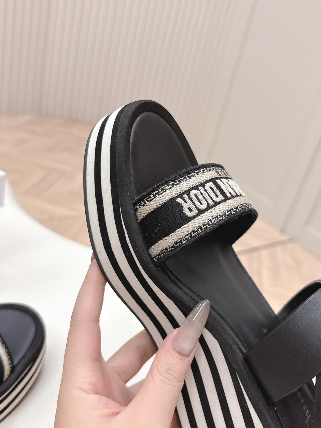LuxluxHouse Best Quality Women Shoes Dior