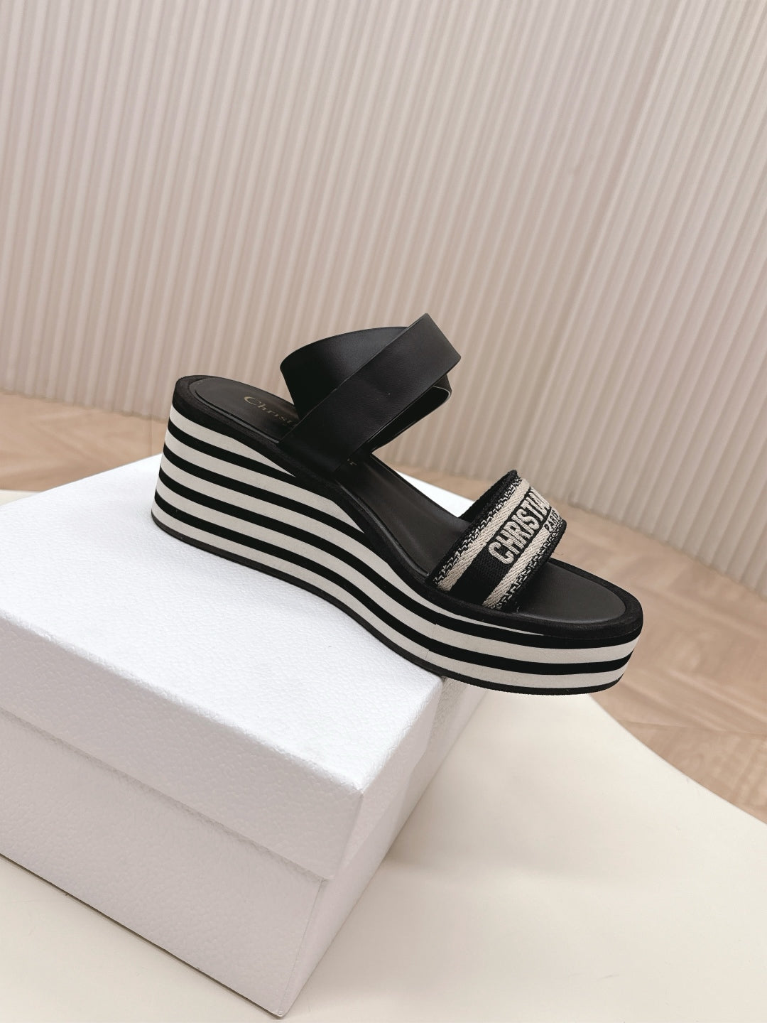 LuxluxHouse Best Quality Women Shoes Dior