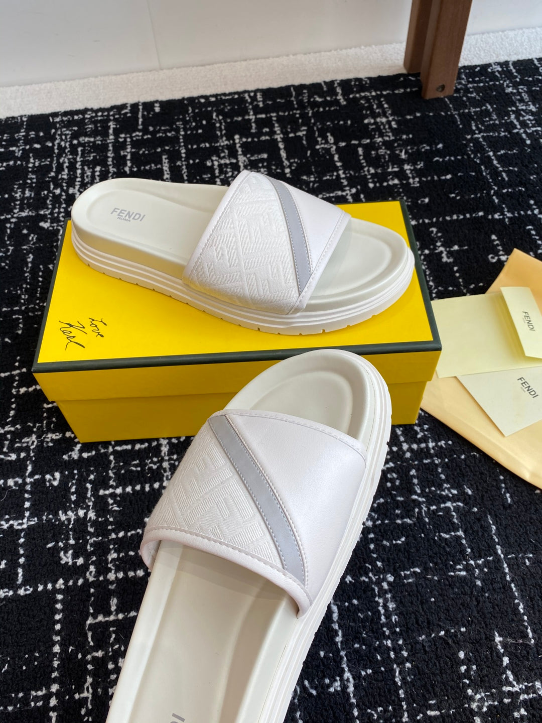 LuxluxHouse Best Quality Sandals Fendi