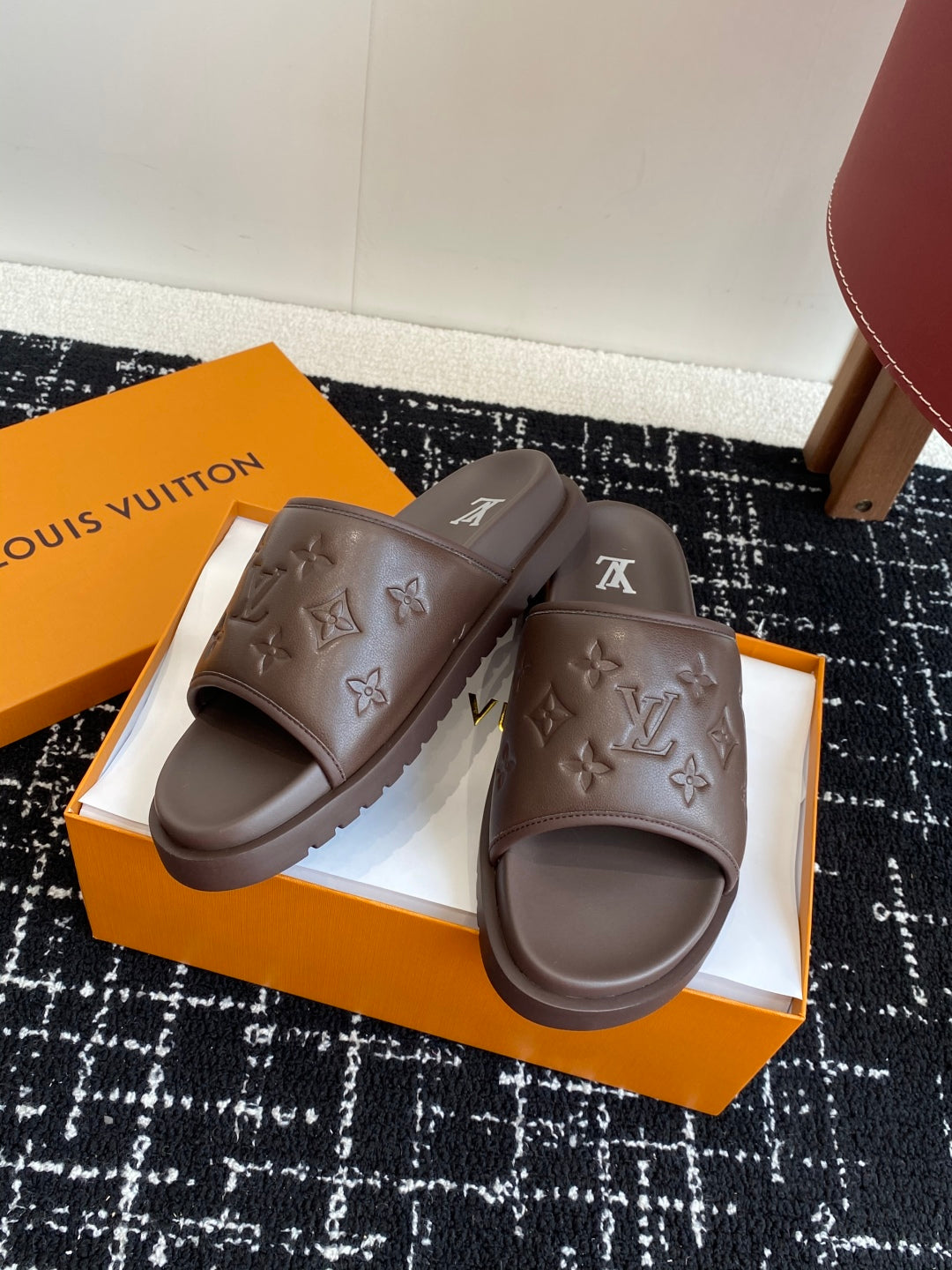 LuxluxHouse Best Quality Sandals Louis Vuitton
