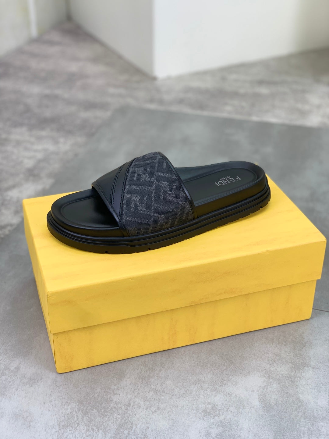 LuxluxHouse Best Quality Sandals Fendi
