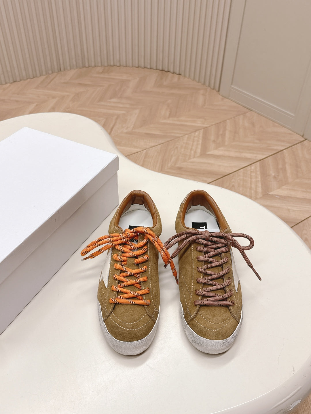 LuxluxHouse Best Quality Shoes Golden Goose